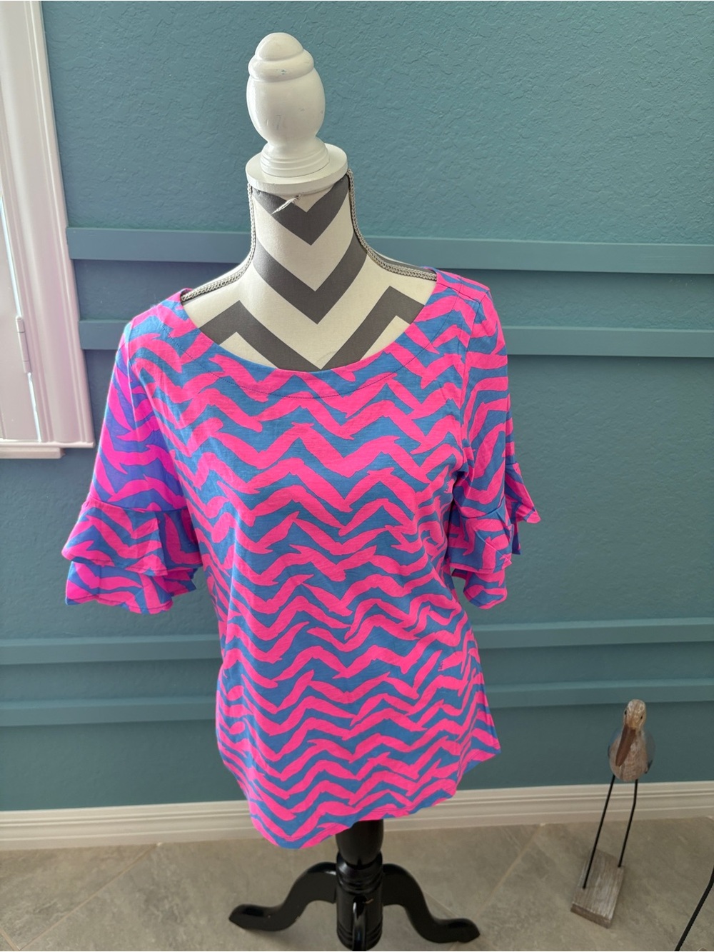 Lilly Pulitzer Shirt Womens L Pink Blue Zigzag Ruffle Sleeve Scoop Neck NWOT